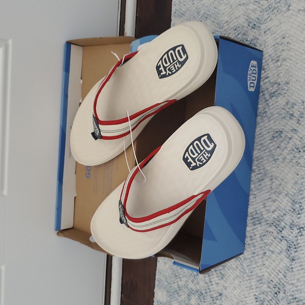 HEY DUDE MENS MEYERS AMERICANA FLIP FLOPS - Picture 4 of 5